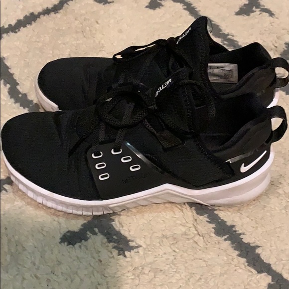 nike metcon size 8.5